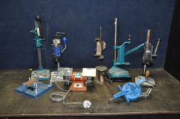 A DREMEL 220 WORK STATION STAND, a Draper Bench Grinder (PAT fail due to uninsulated plug but