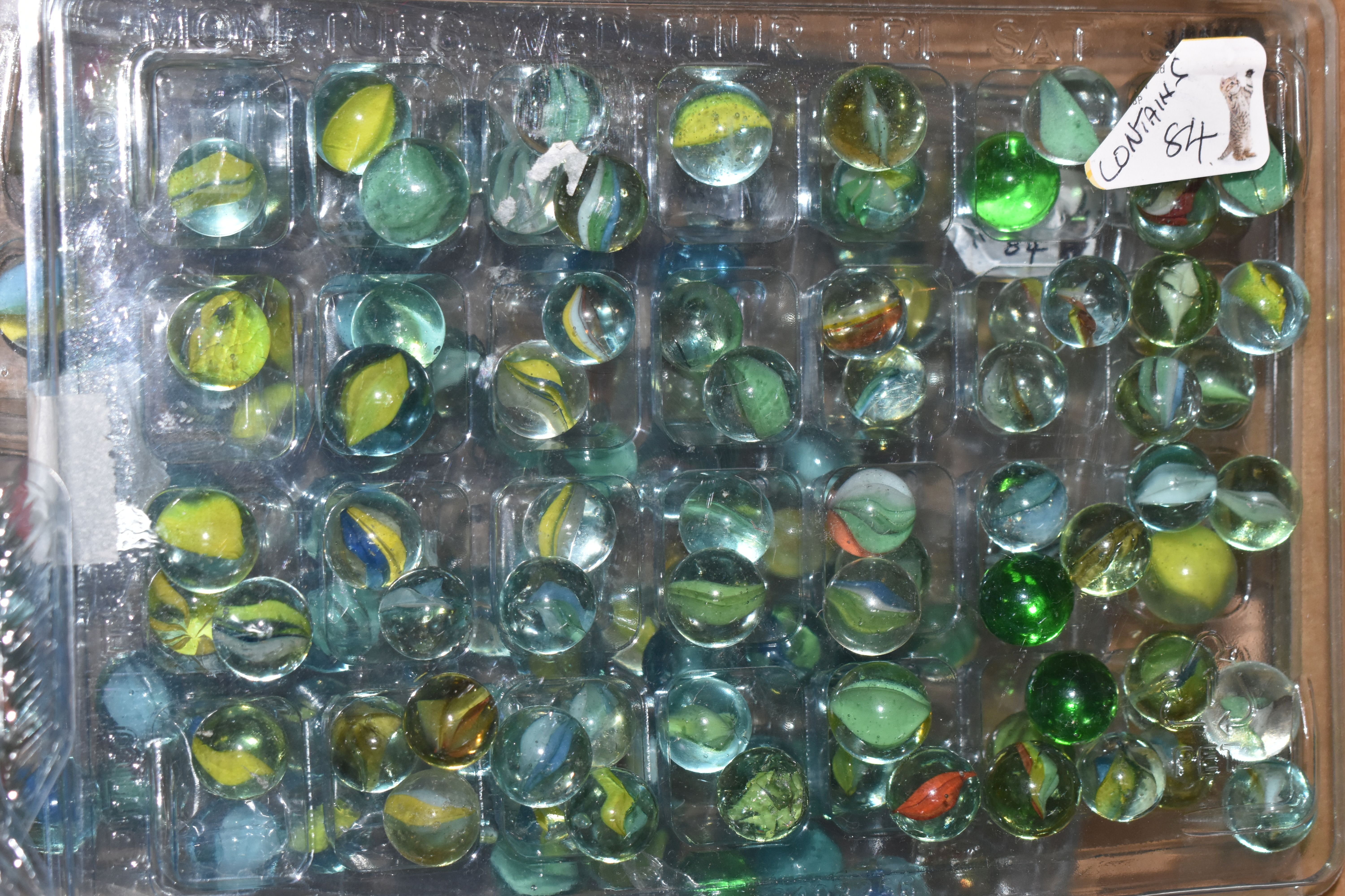 A COLLECTION OF ASSORTED MARBLES, various types and sizes, to include swirls, opaques, clears, - Image 4 of 14
