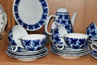 A THIRTY FOUR PIECE RORSTRAND 'MON AMIE' TEA SET, comprising a teapot, a cream jug, a milk jug, open