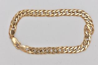 A 9CT GOLD CHAIN BRACELET, yellow gold double curb link chain bracelet, fitted with a lobster clasp,