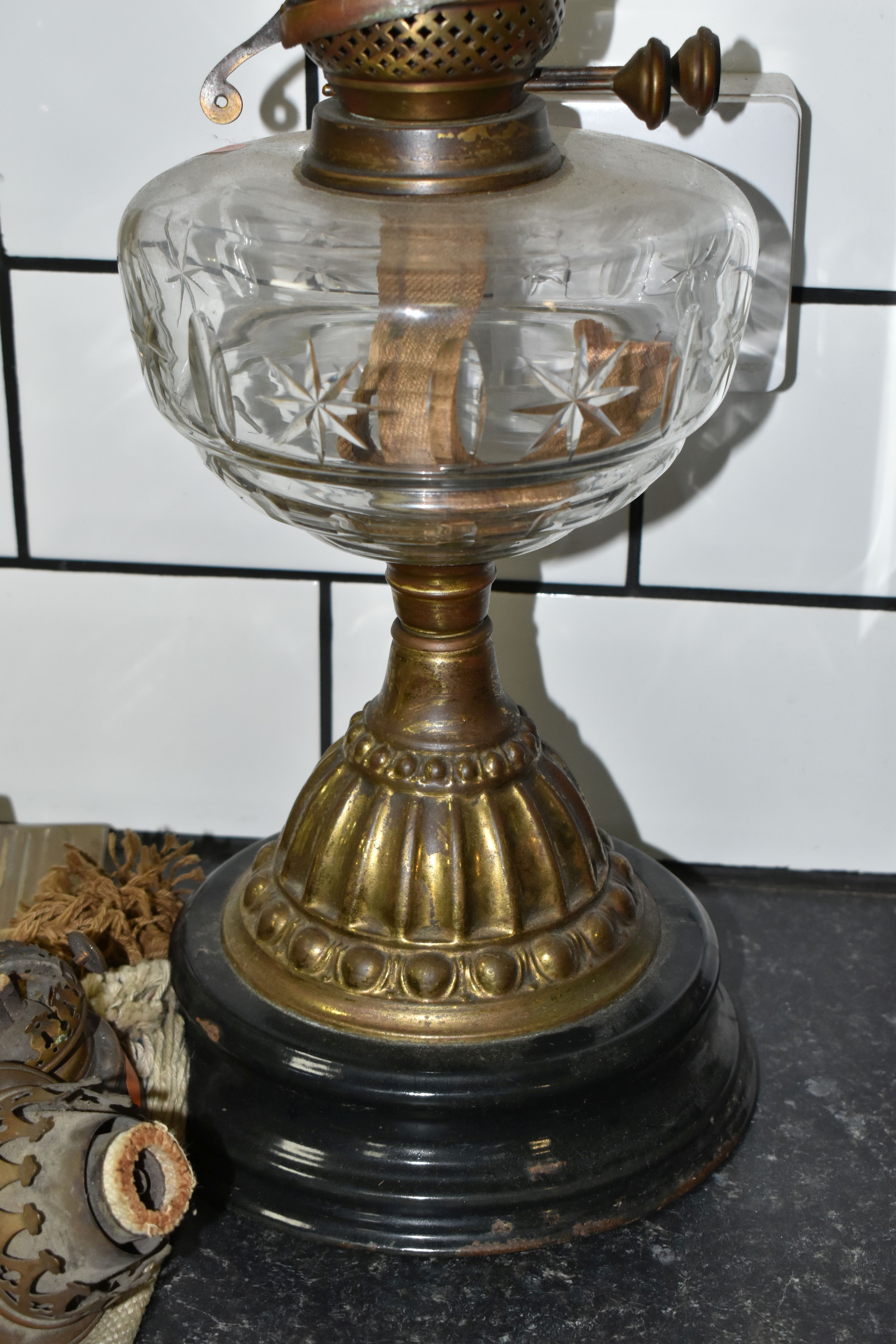 TWO VICTORIAN OIL LAMPS AND THREE SPARE BURNERS, comprising three brass oil lamp burners complete - Image 4 of 7