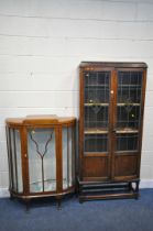 AN EARLY 20TH CENTURY MAHOGANY LEAD GLAZED TWO DOOR BOOKCASE, enclosing three shelves, width 85cm