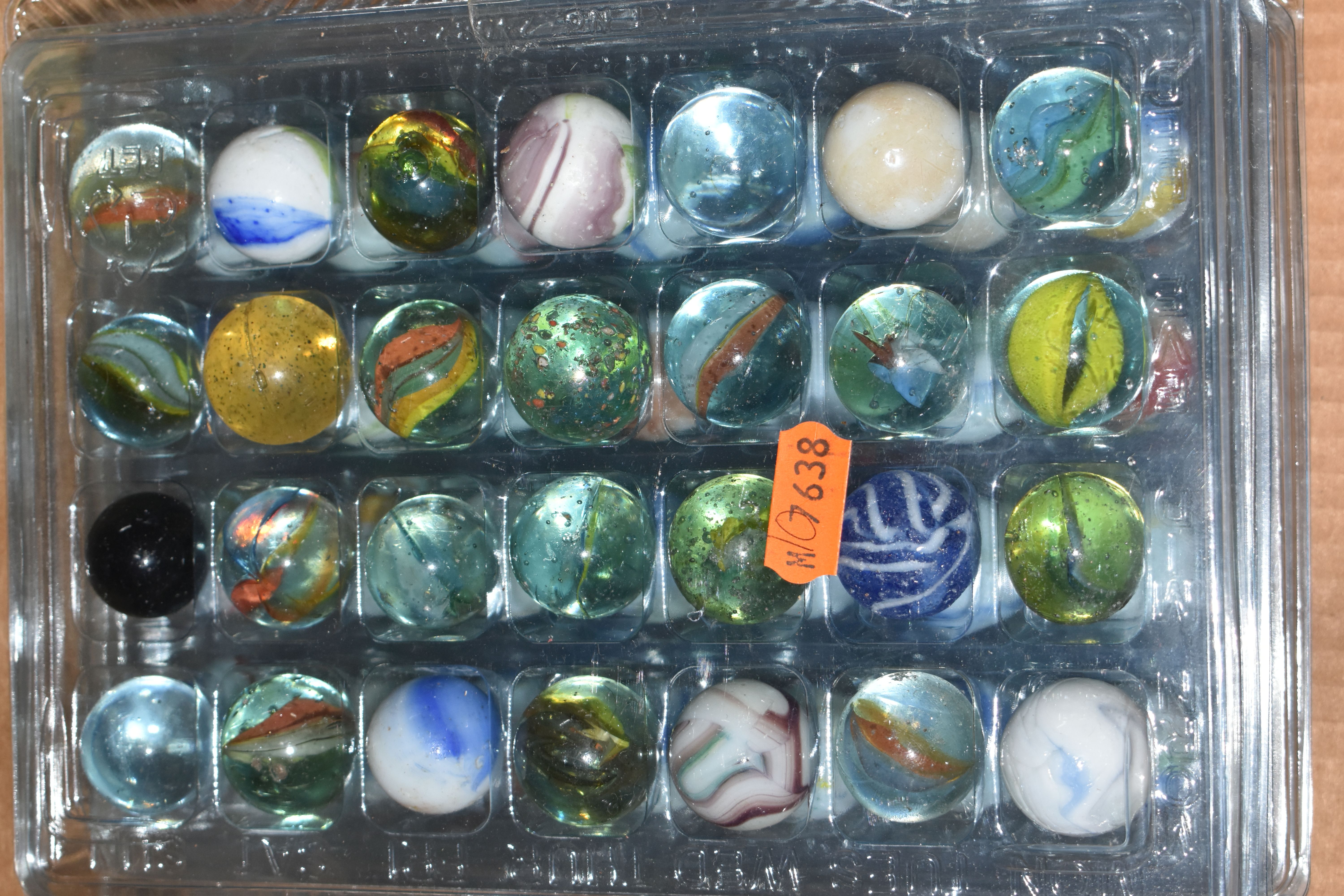 A COLLECTION OF ASSORTED MARBLES, various types and sizes, to include swirls, opaques, clears, - Image 7 of 14