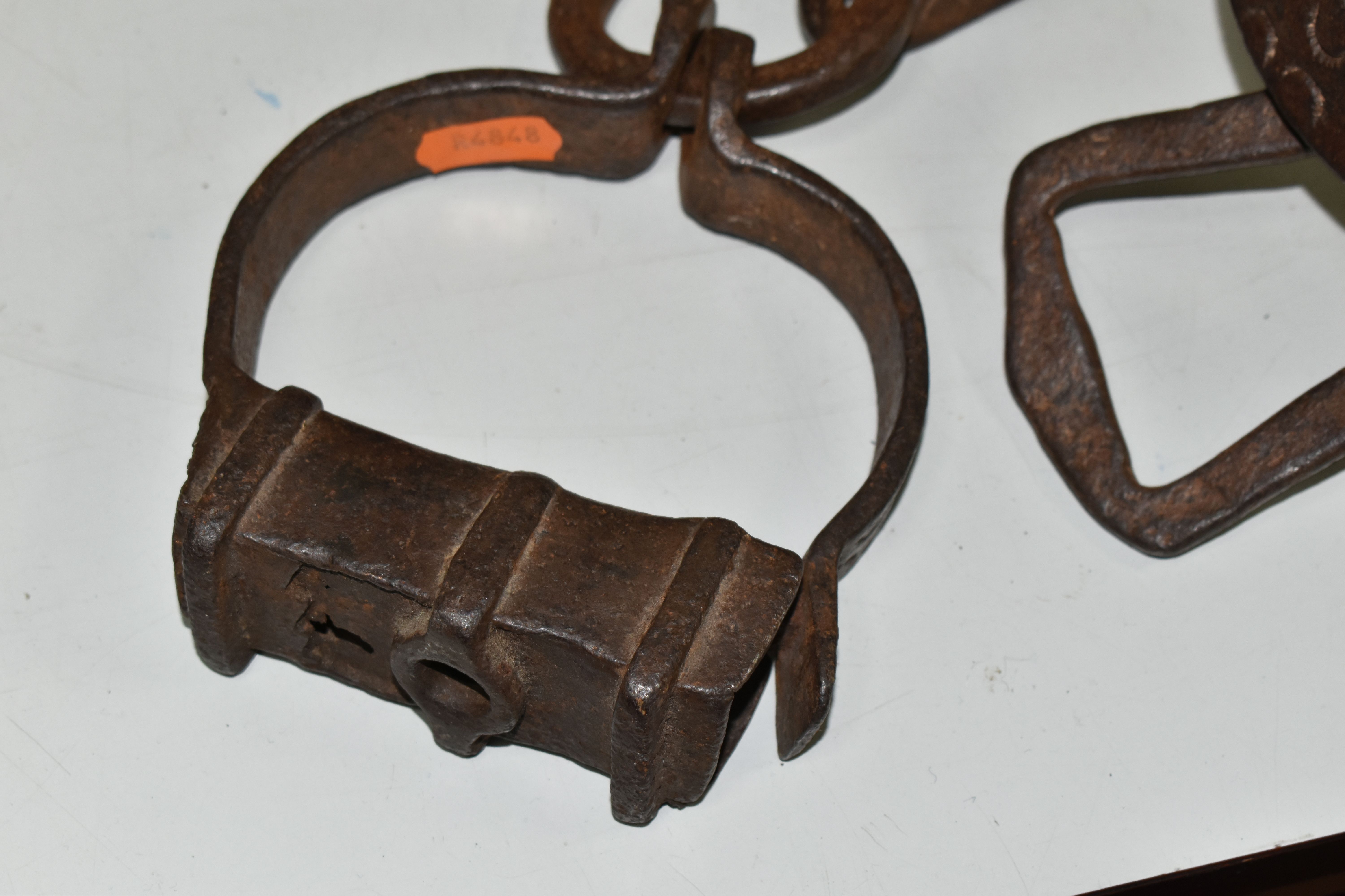 19TH CENTURY WROUGHT IRON SHACKLES, crude decoration to the flat links, lacking lock mechanism and - Image 3 of 4