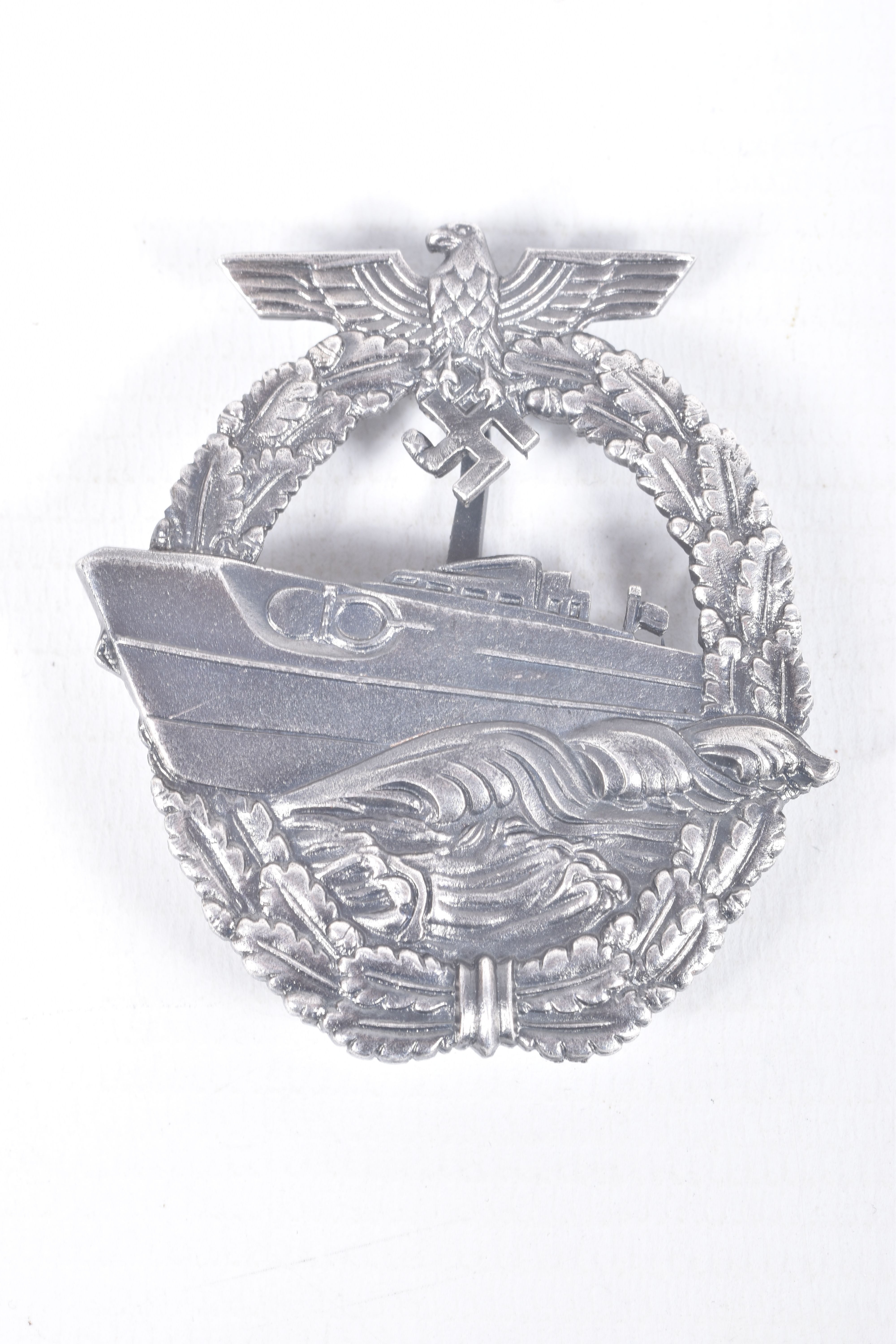 A GERMAN NAVY KRIEGSMARINE FAST ATTACK CRAFT WAR BADGE, this is solid backed and has the makers name - Image 2 of 4