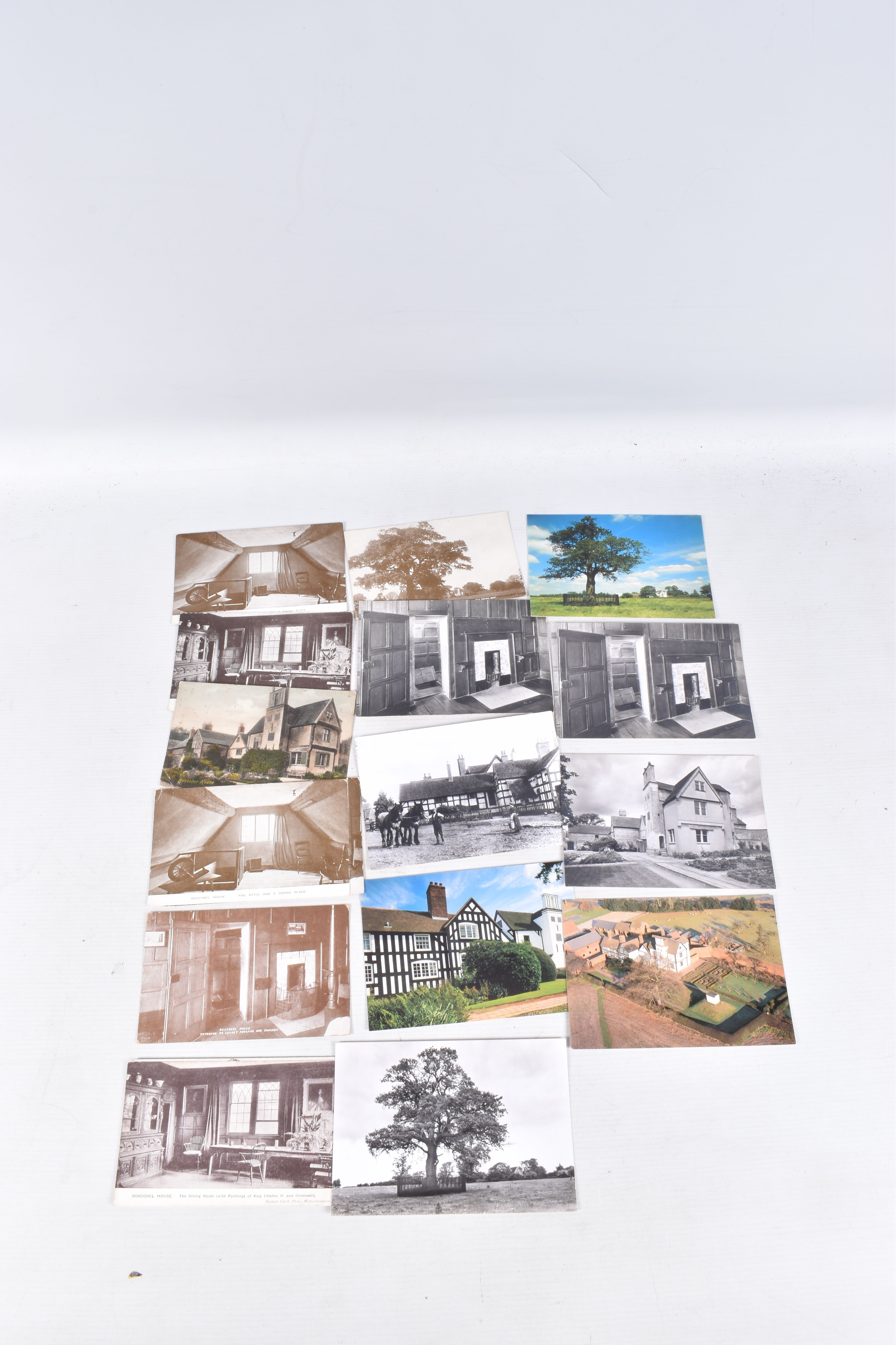 A LARGE COLLECTION OF POSTCARDS, approximately 750 to include Borrowdale, Borwich, Bosbury, Boscobel - Image 5 of 11