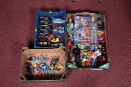 A QUANTITY OF SUPERHERO, SCI-FI, FILM & TV RELATED MODELS AND FIGURES, diecast and plastic models to