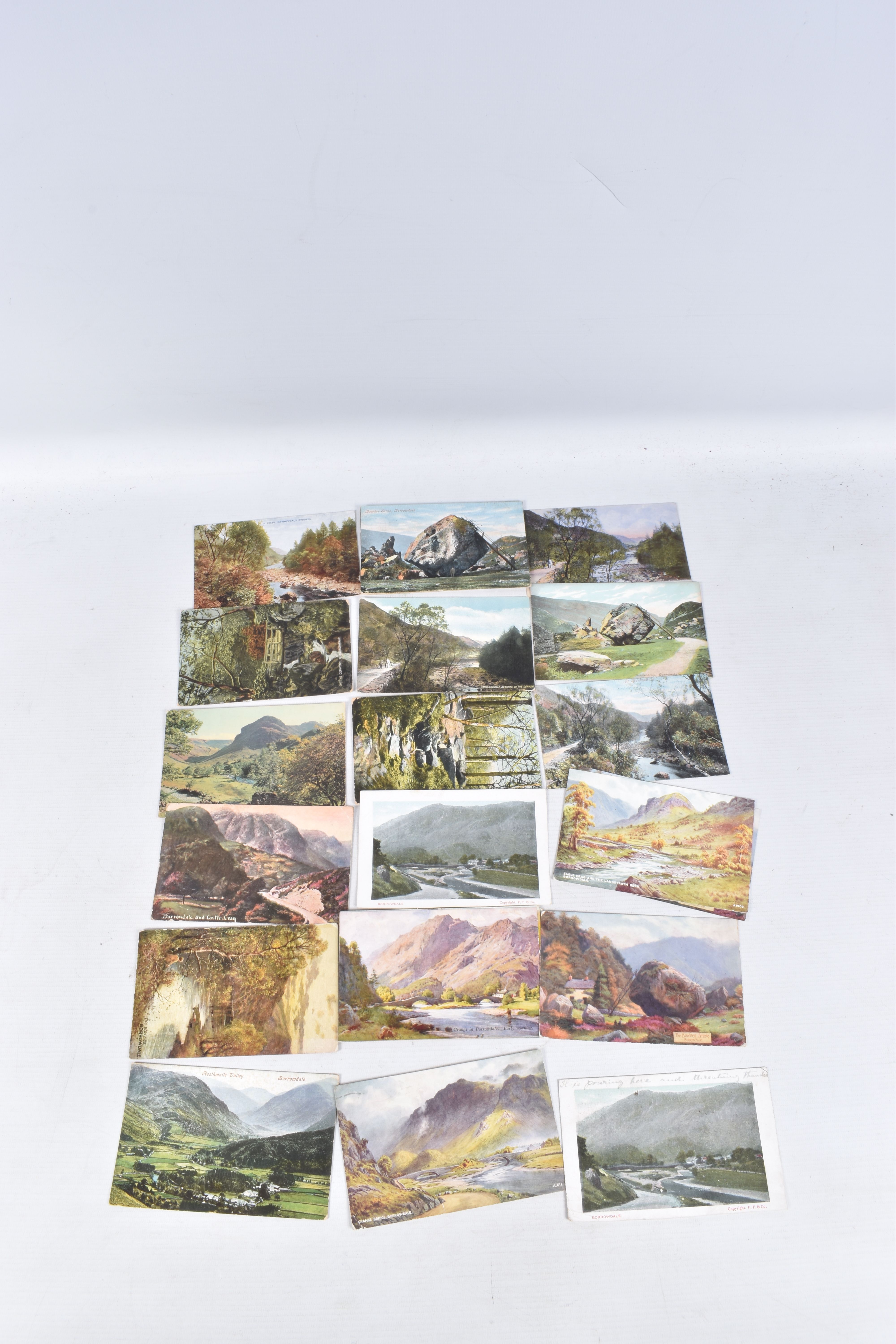 A LARGE COLLECTION OF POSTCARDS, approximately 750 to include Borrowdale, Borwich, Bosbury, Boscobel - Image 3 of 11