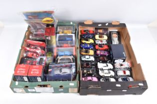 A QUANTITY OF BOXED AND BOXED MODERN DIECAST EUROPEAN AND AMERICAN CAR MODELS, to include a quantity