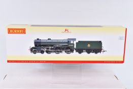 A BOXED OO GAUGE HORNBY MODEL RAILWAYS BR EARLY 4-6-0 CLASS B17, no. 61665 'Leicester City' in BR