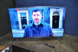 A SAMSUNG UE43TU7100K 43in SMART TV with remote (PAT pass and working)