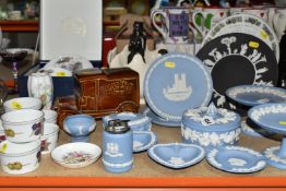 A GROUP OF WEDGWOOD BLUE JASPERWARE AND OTHER CERAMICS, a boxed Royal Worcester 'Game Shooting'