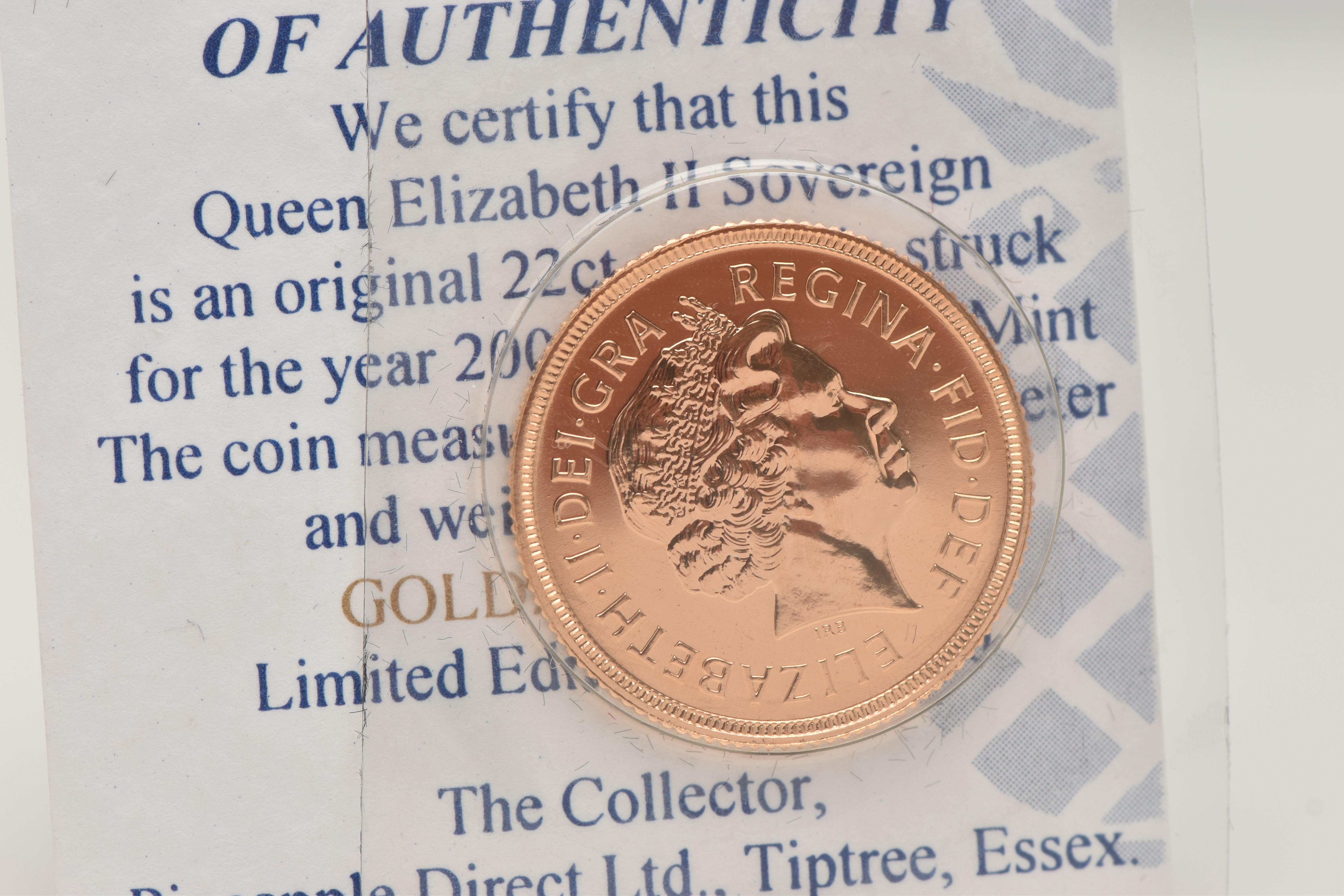 A TIMOTHY NOAD JUBILEE SHIELD 2002 22CT FULL GOLD SOVEREIGN COIN, 75,264 mintage, Elizabeth II, 7.98 - Image 2 of 2