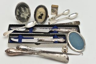 A SELECTION OF SILVERWARE, to include two early Victorian silver fiddle pattern teaspoons, hallmarks