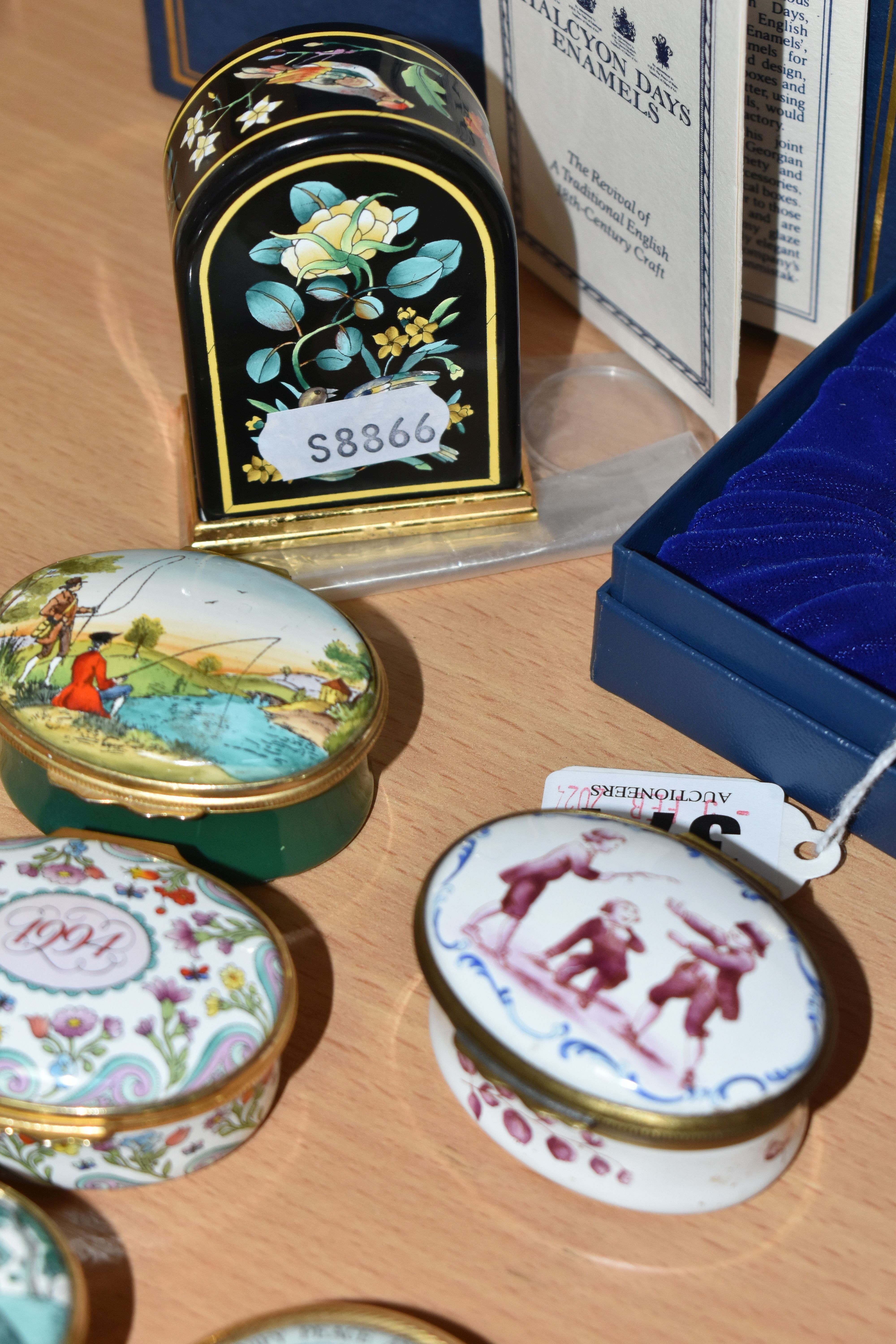 A GROUP OF HALCYON DAYS ENAMEL TRINKET BOXES, ETC, to include a boxed 'The Conquest of Happiness, - Image 8 of 8