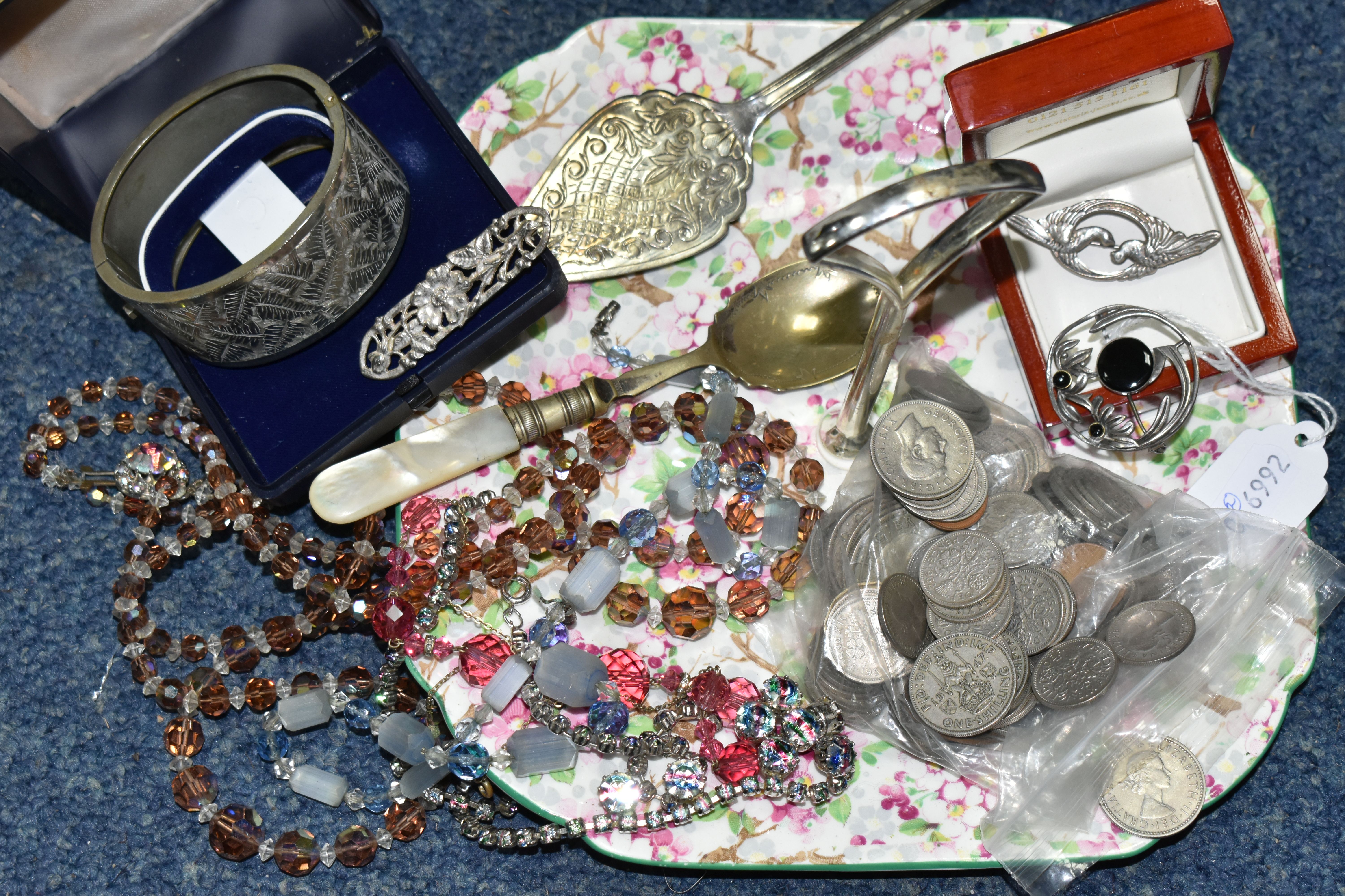 ONE BOX OF CERAMICS AND SUNDRIES, to include two silver brooches and a white metal bracelet, a bag - Image 7 of 10