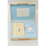PETER RABBIT 2017 UK 50P GOLD PROOF COIN AND BOOK GIFT SET, limited edition number 246 of 450, 916.7