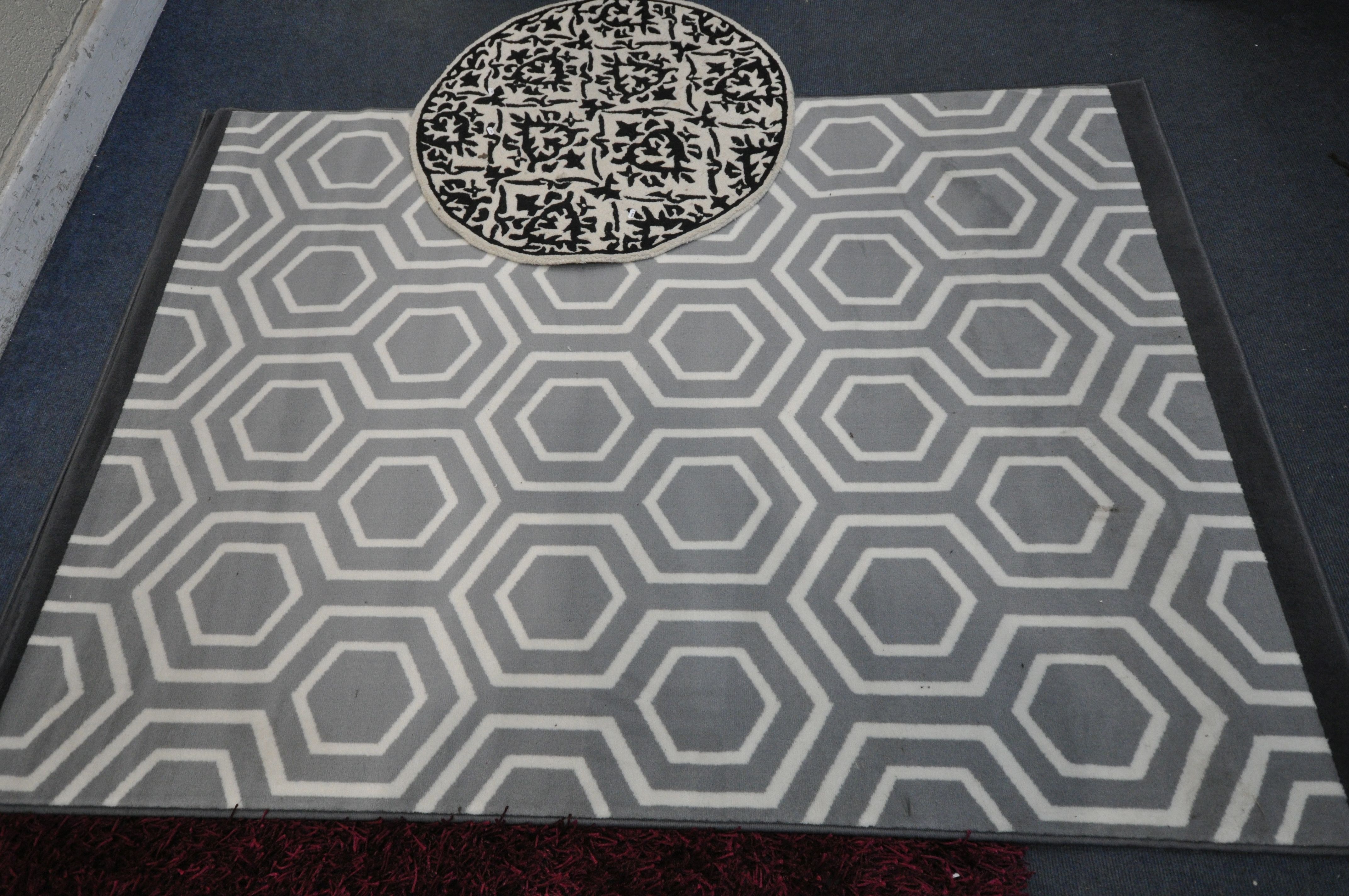 FOUR RUGS, of various shapes, sizes and patterns, large grey rug 230cm x 161cm (condition report: - Image 3 of 5