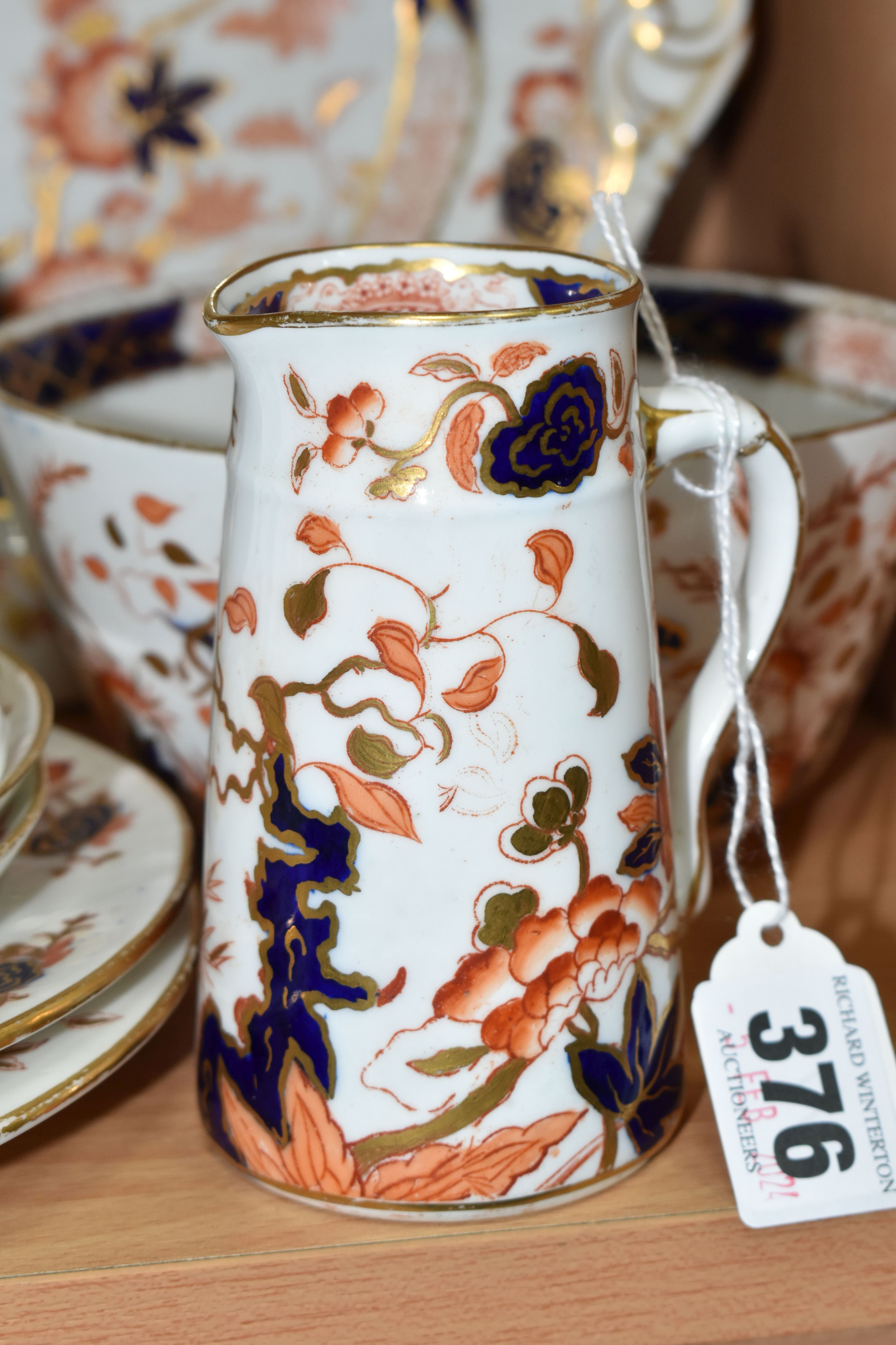 A LATE NINETEENTH CENTURY ROYAL CHINA WORKS WORCESTER (GRAINGER AND CO) TEA SET, with Imari style - Image 5 of 7