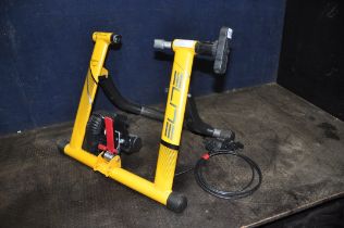 AN ELITE.COM CYCLE TRAINER with magnetic drive, 5 resistance level lever adjustable