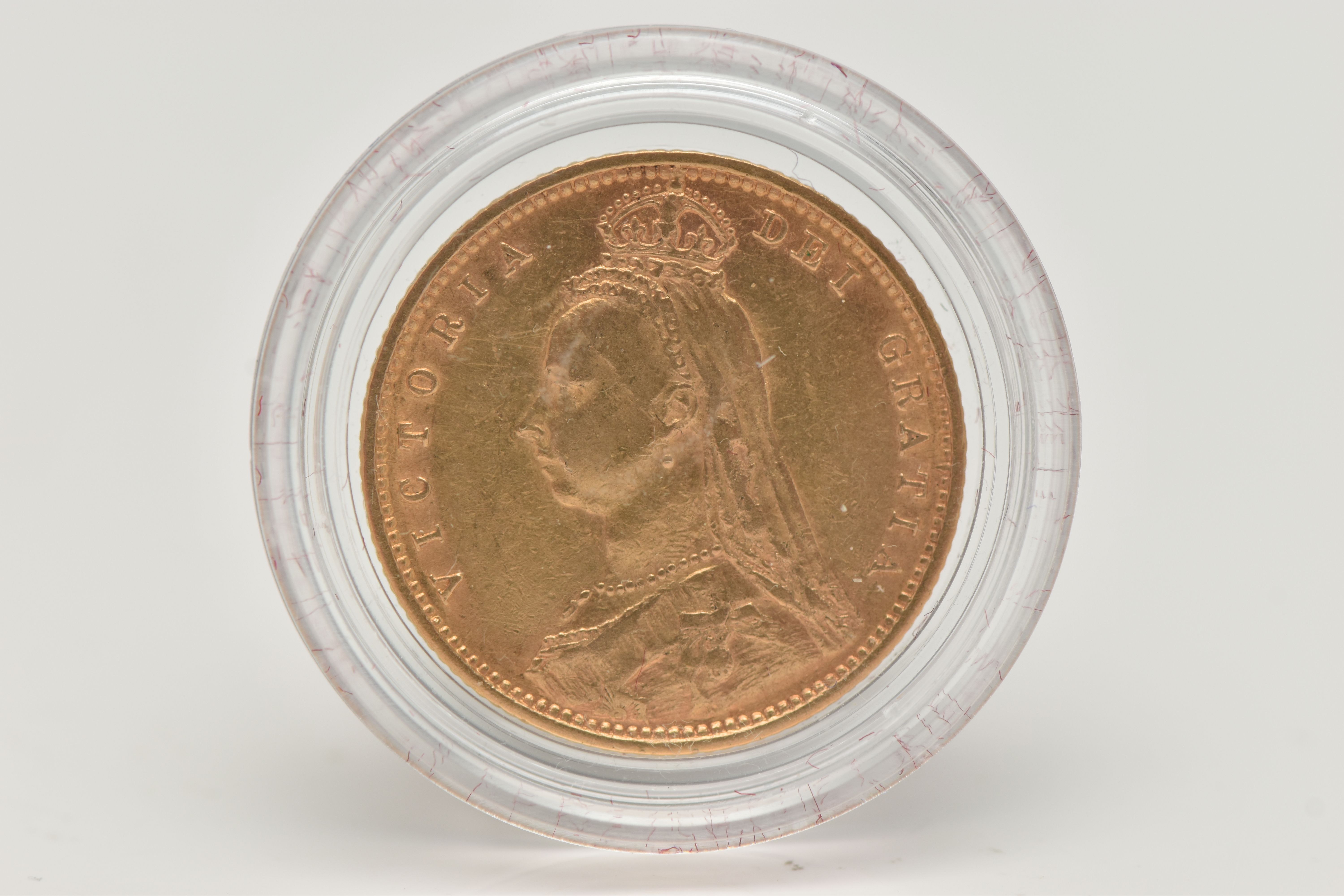 A 22CT GOLD HALF SOVEREIGN 1890 VICTORIA JUBILEE HEAD SHIELD BACK, 3.99 grams, 19.30mm - Image 2 of 2