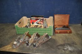 A TRAY CONTAINING WOOD PLANES including a brand new Stanley No4 in wooden presentation box, a
