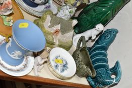 A GROUP OF DECORATIVE CERAMIC ITEMS ETC, to include Coalport 6071 pattern plates and a dish - one