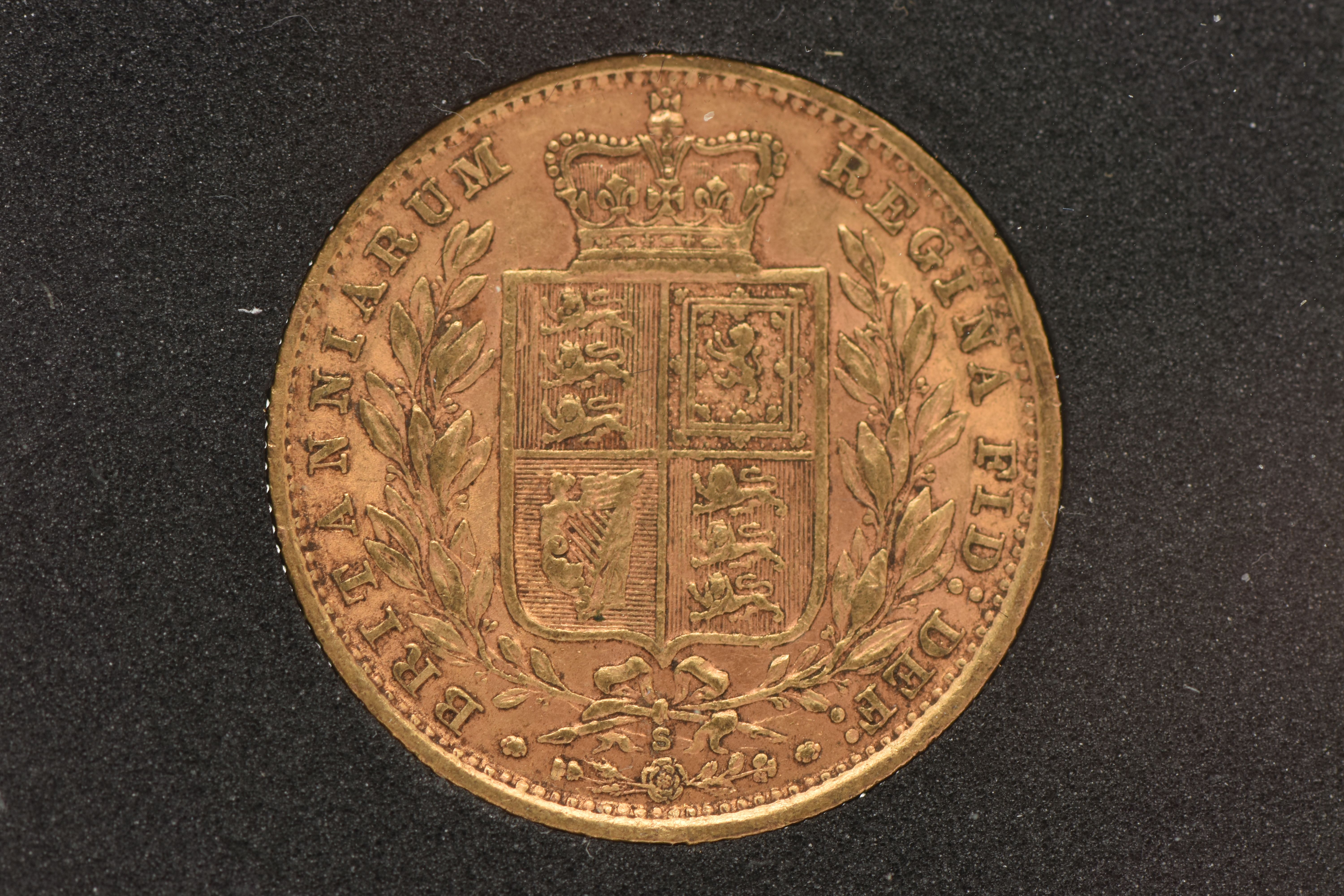 A CASED FULL GOLD SOVEREIGN COIN QUEEN VICTORIA (SYDNEY MINT) SHIELD BACK 1884, 7.98 gram, .916