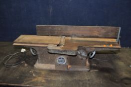 A VINTAGE WALKER-TURNER BENCH JOINTER with 6in cut, 34in bed, 240v 'The Cub' motor, adjustable fence