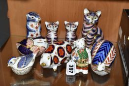 A COLLECTION OF ROYAL CROWN DERBY IMARI PAPERWEIGHTS, comprising two Kittens introduced 1990, one