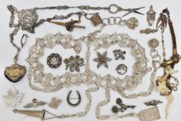 ASSORTED JEWELLERY AND ITEMS, to include a silver sweetheart brooch, hallmarked Birmingham, a silver