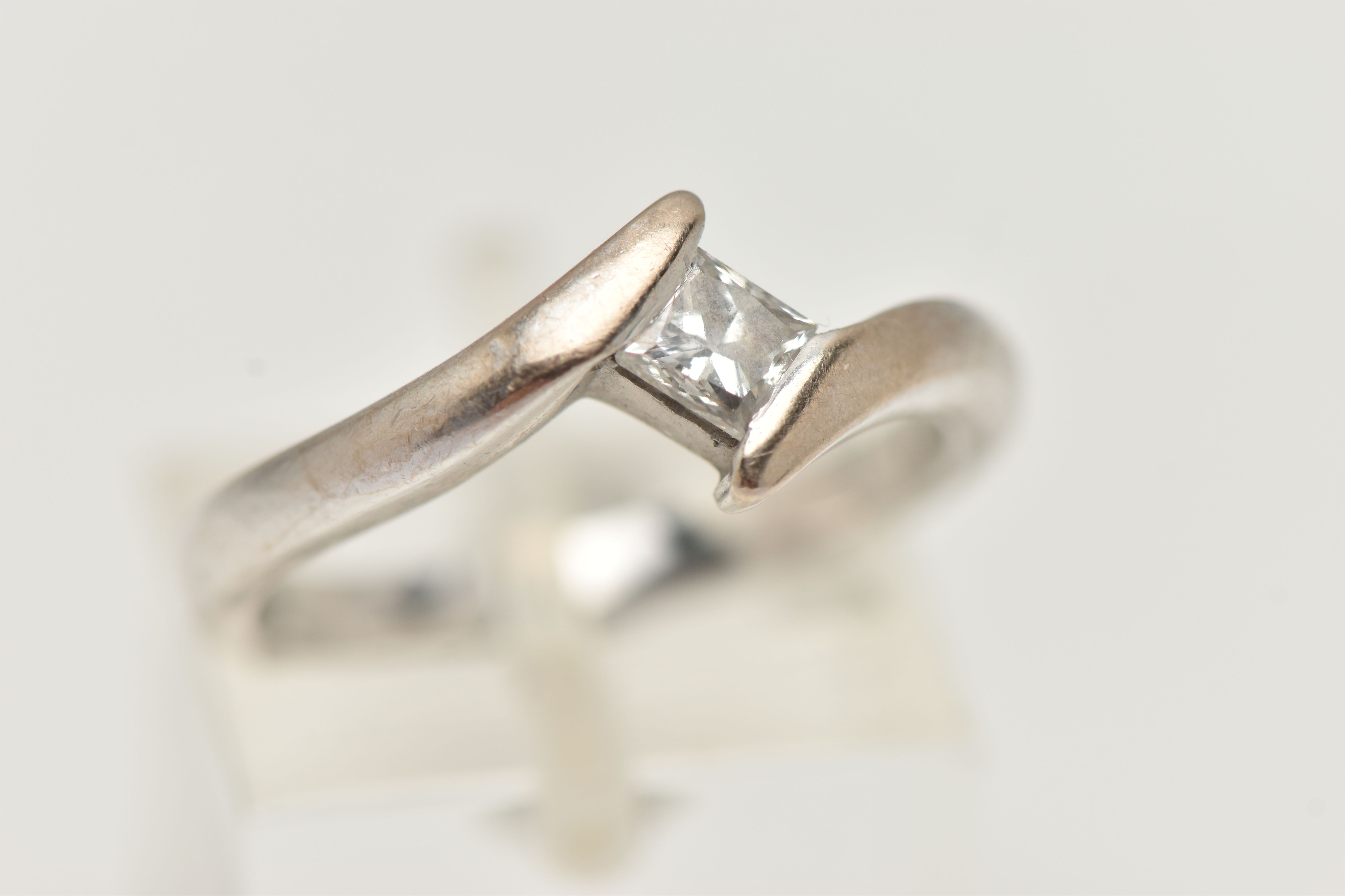 AN 18CT GOLD SINGLE STONE DIAMOND RING, a princess cut diamond, approximate total diamond weight 0. - Image 4 of 4