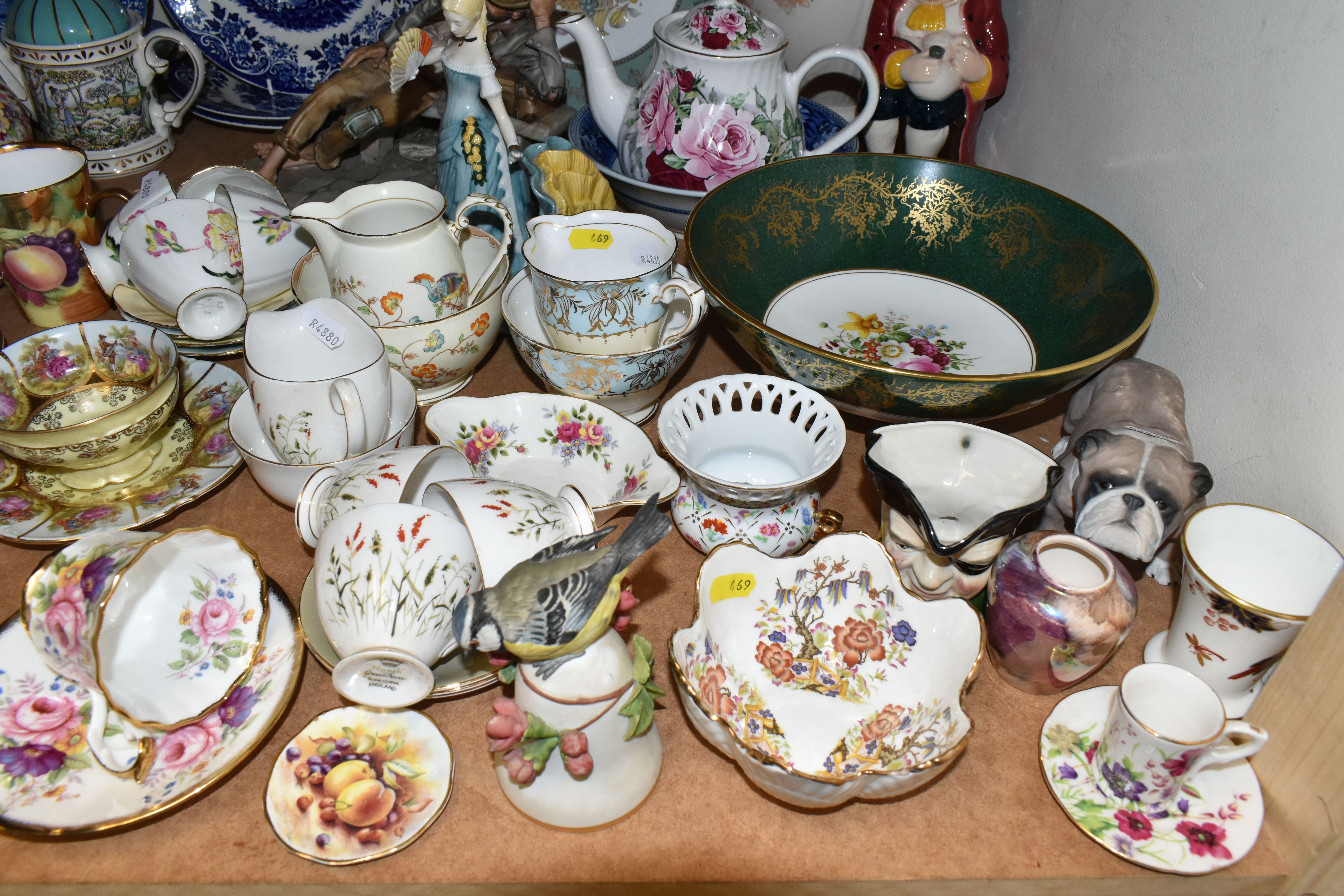 A LARGE QUANTITY OF TEAWARE AND ORNAMENTS, comprising a Royal Doulton 'Top ó The Hill' HN1834 figure - Image 4 of 19