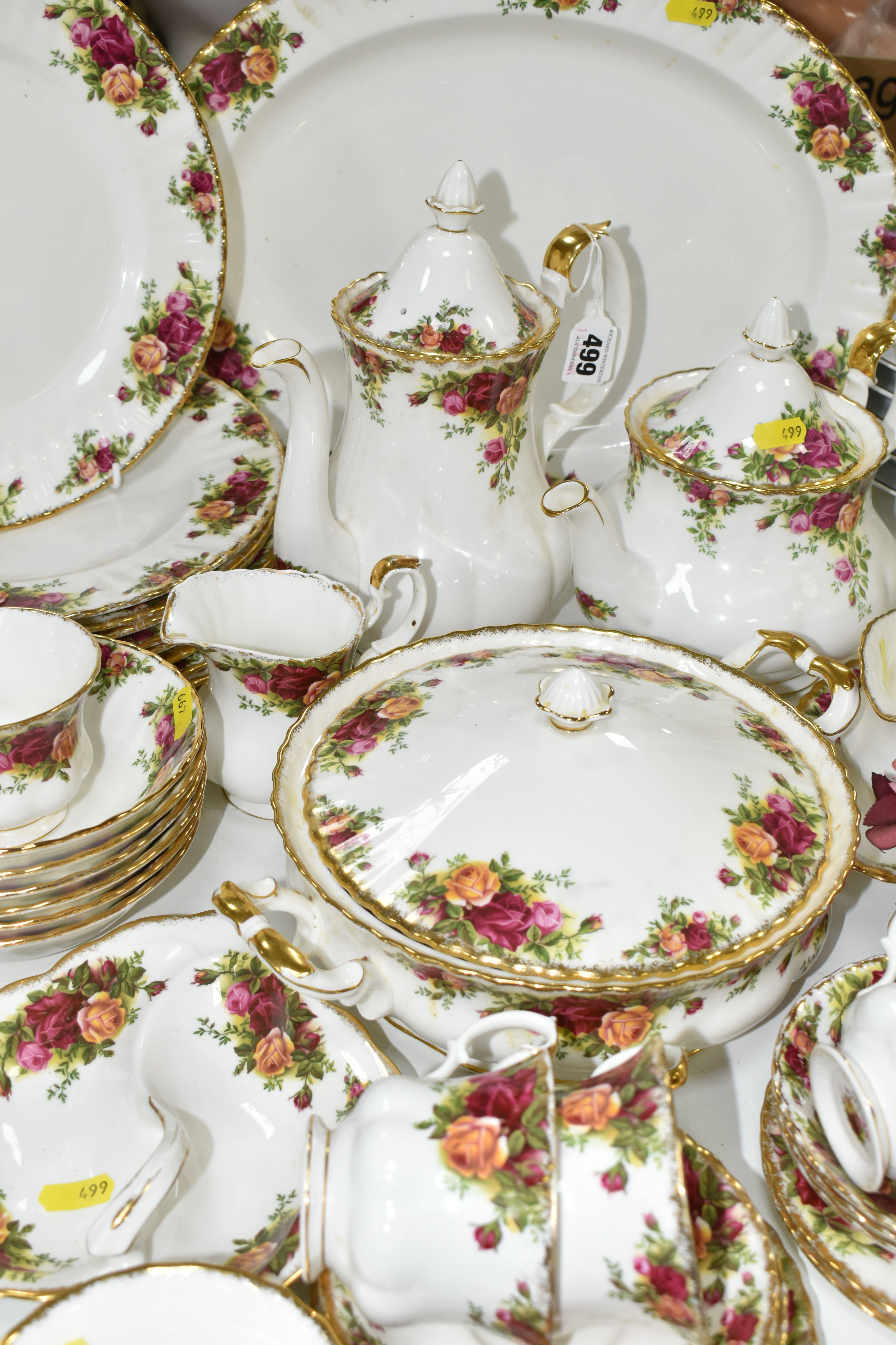 A QUANTITY OF ROYAL ALBERT 'OLD COUNTRY ROSES' PATTERN DINNERWARE, comprising a large meat plate, - Image 4 of 7