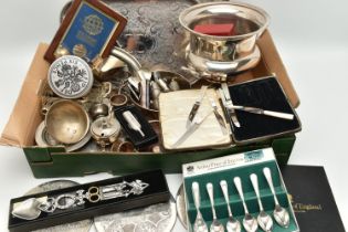 A BOX OF ASSORTED WHITE METAL WARE, to include a boxed set of silver salts and spoons, shell shape