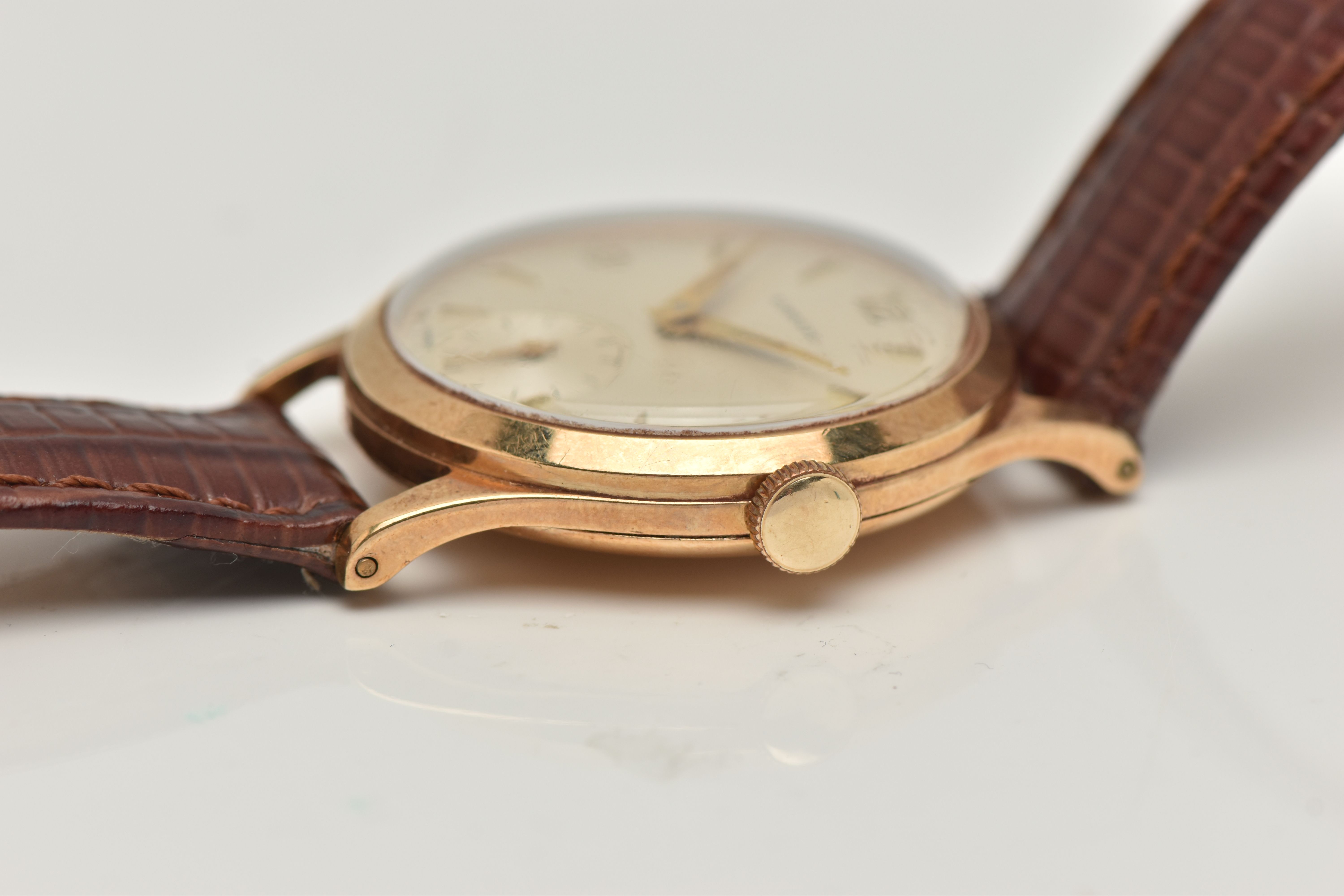 A GARRARD 9CT WRISTWATCH, the circular face with baton and Arabic numerals, a subsidiary seconds - Image 6 of 6