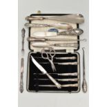ASSORTED SILVER HANDLED ITEMS, to include a cased set of six tea knives, fitted with Kings pattern
