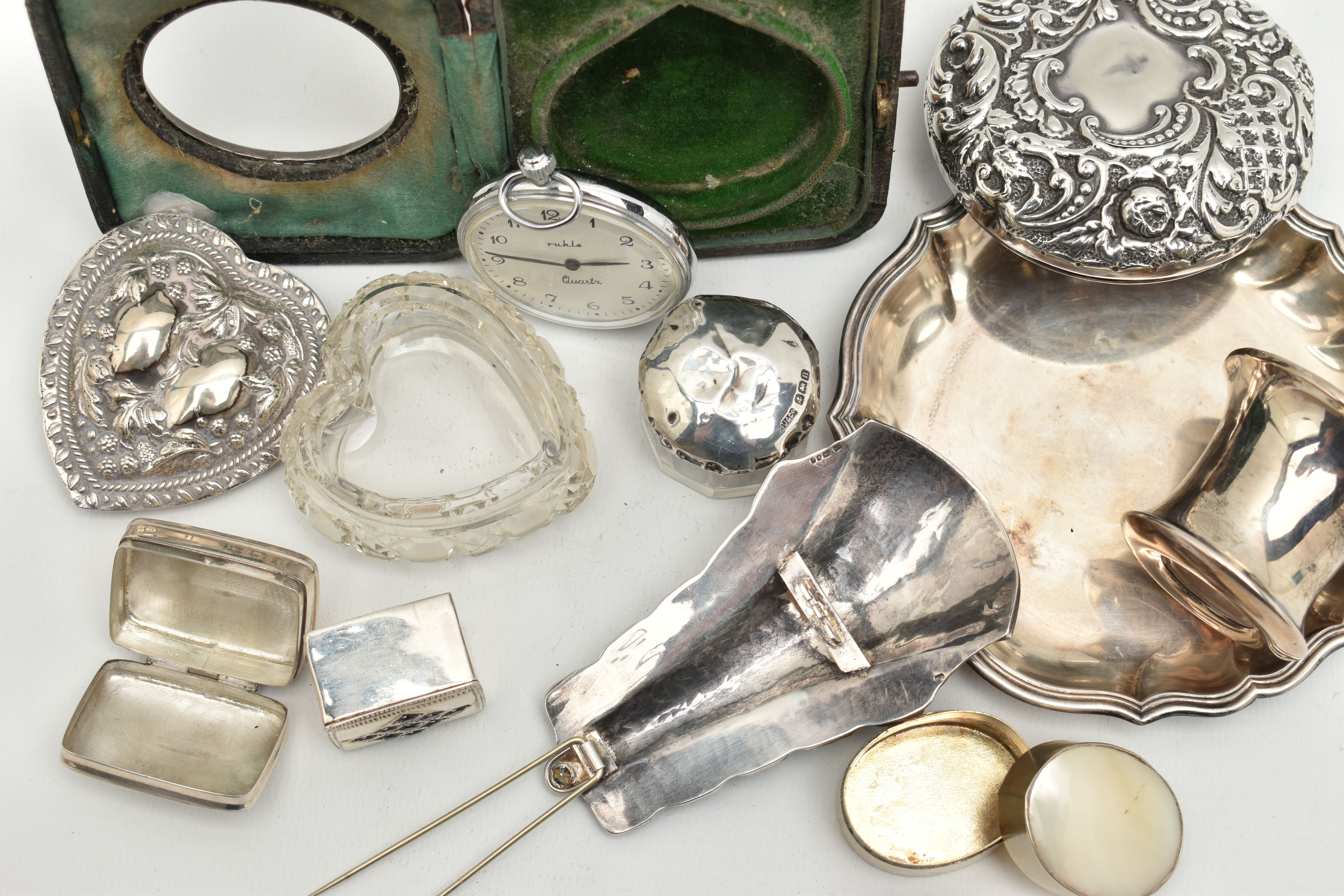A SELECTION OF SILVER ITEMS, to include a silver ink well, hallmarked Birmingham, a silver pill - Image 6 of 6