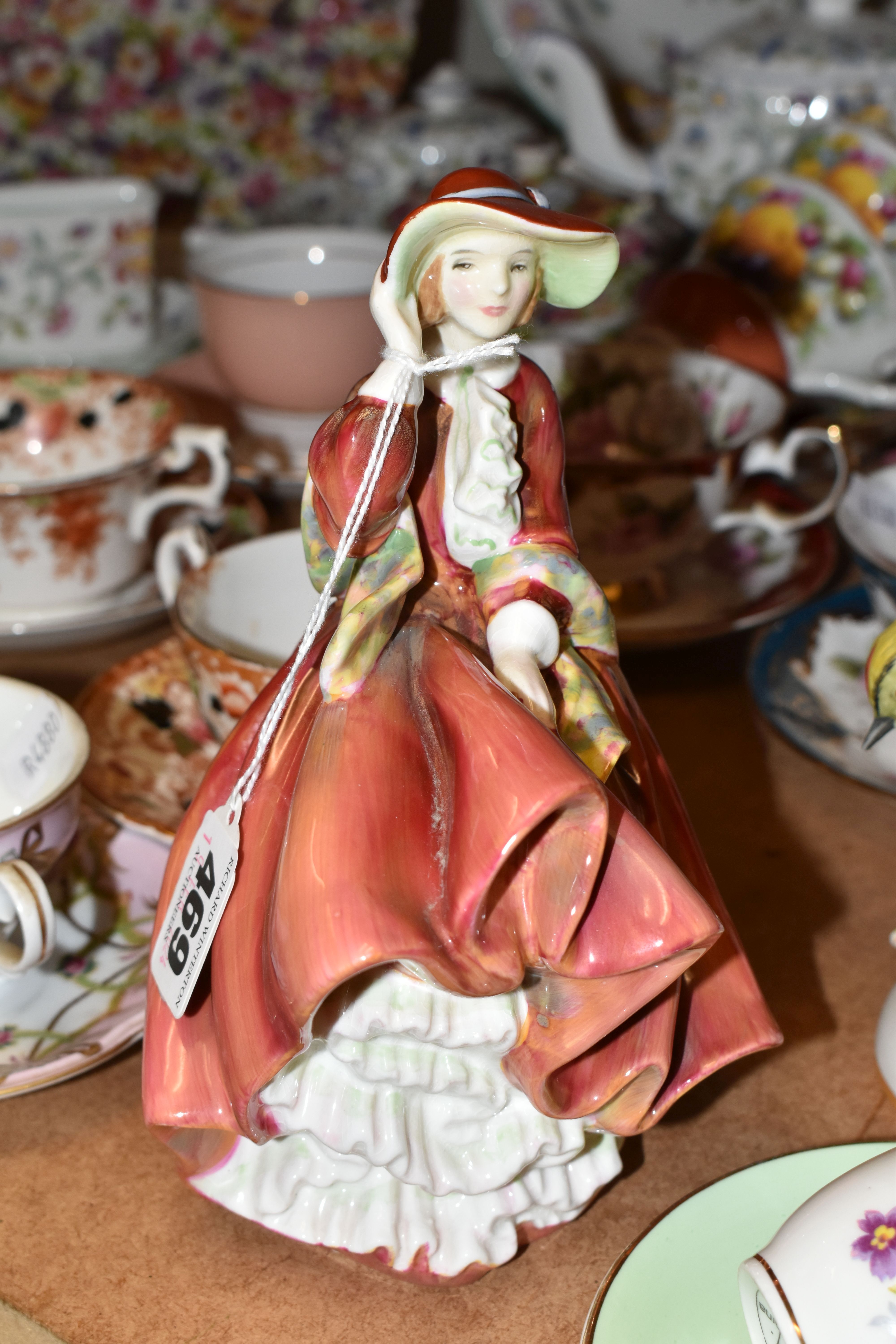 A LARGE QUANTITY OF TEAWARE AND ORNAMENTS, comprising a Royal Doulton 'Top ó The Hill' HN1834 figure - Image 2 of 19