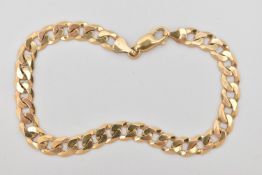 A 9CT GOLD CURB LINK BRACELET, solid links, fitted with a lobster clasp, hallmarked 9ct Sheffield,