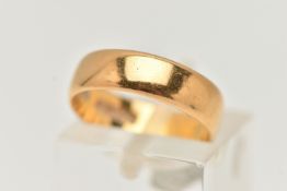 A 22CT GOLD BAND RING, a plain polished yellow gold band, approximate width 5mm, hallmarked 22ct