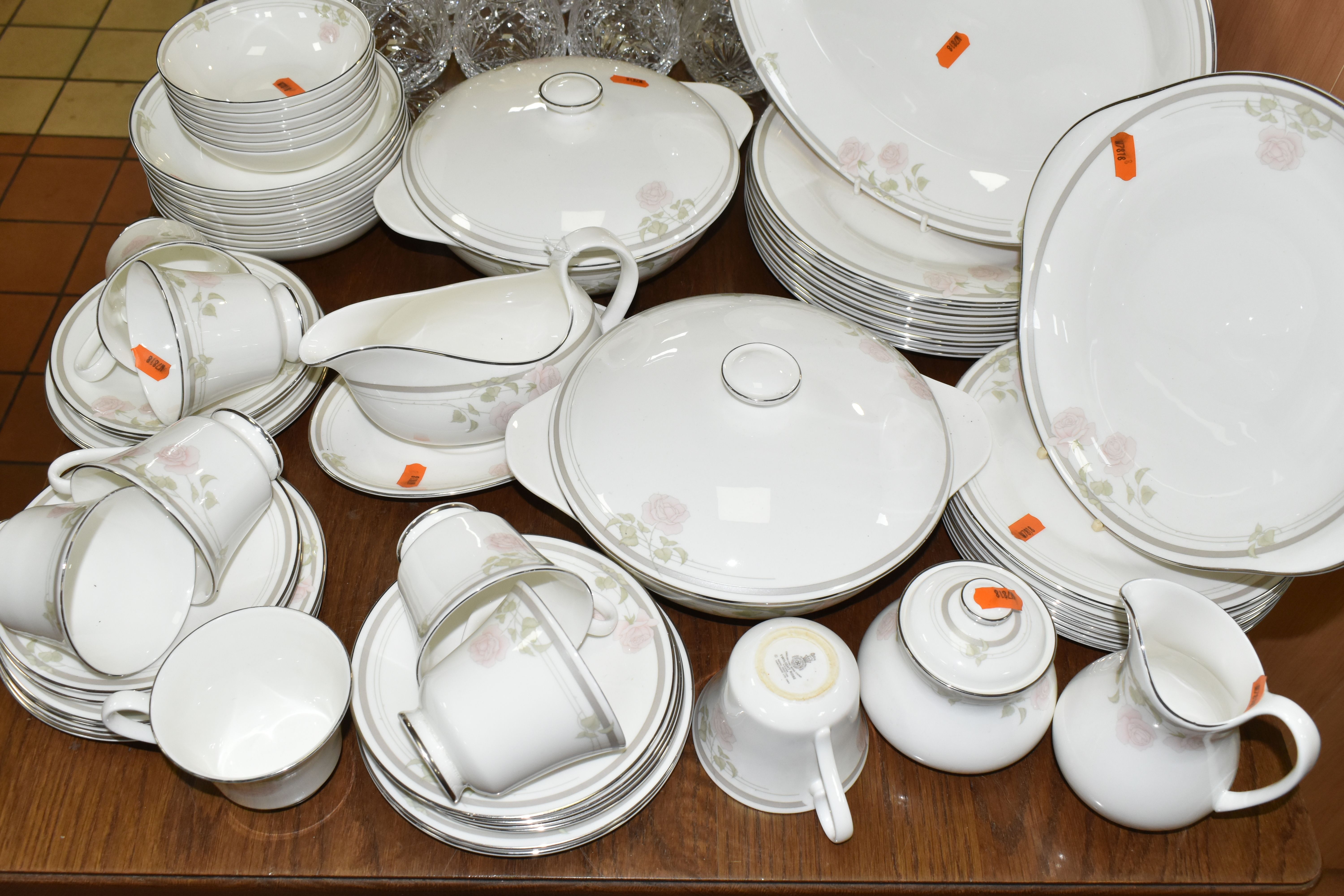 ROYAL DOULTON 'TWILIGHT ROSE' DINNER SERVICE FOR EIGHT, comprising dinner plates, starter plates, - Image 5 of 6