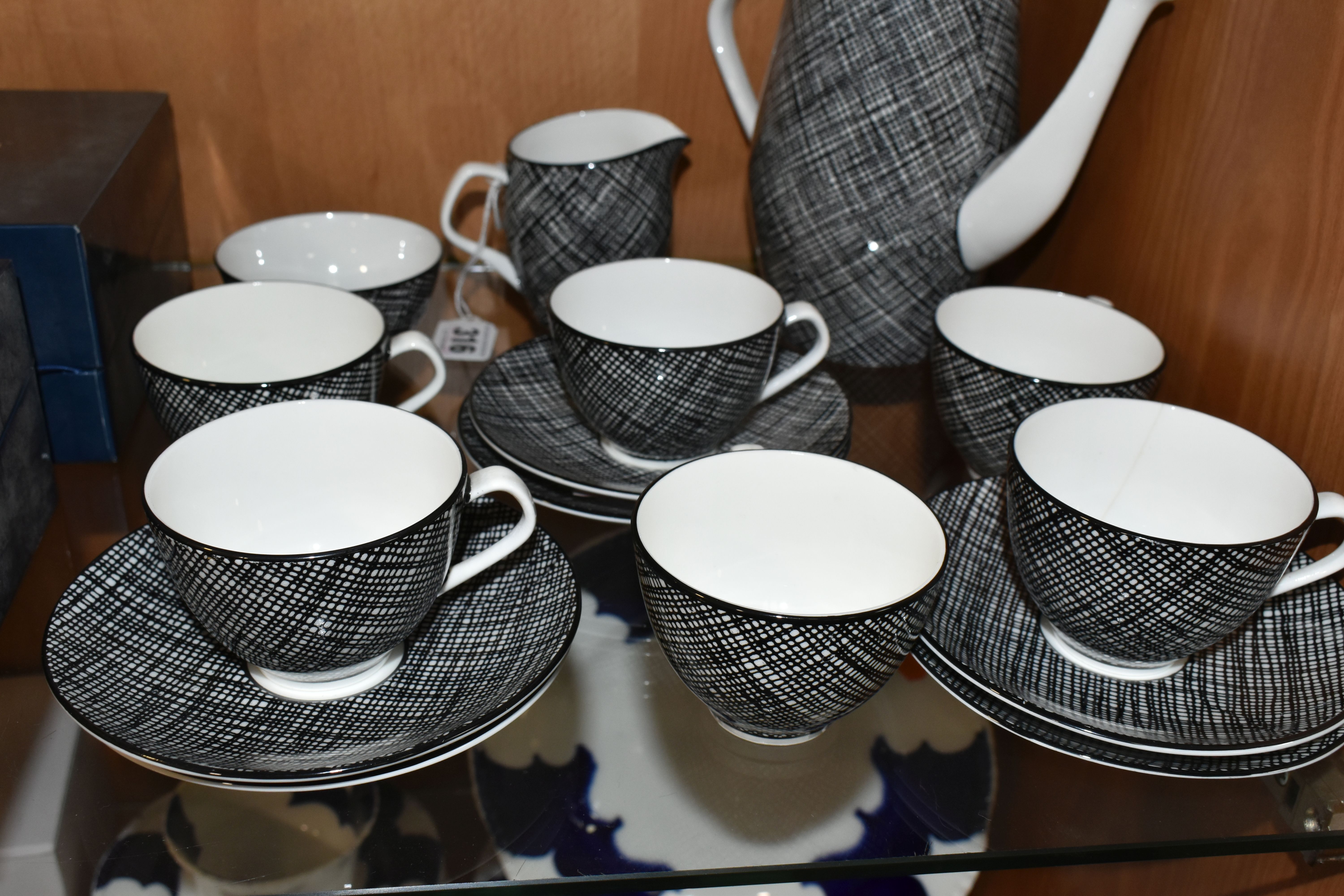 A FIFTEEN PIECE CROWN STAFFORDSHIRE QUEENSBERRY COFFEE SET, mid twentieth century, with a black - Image 2 of 5