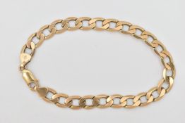 A 9CT GOLD CURB LINK BRACELET, solid links, fitted with a lobster clasp , hallmarked 9ct