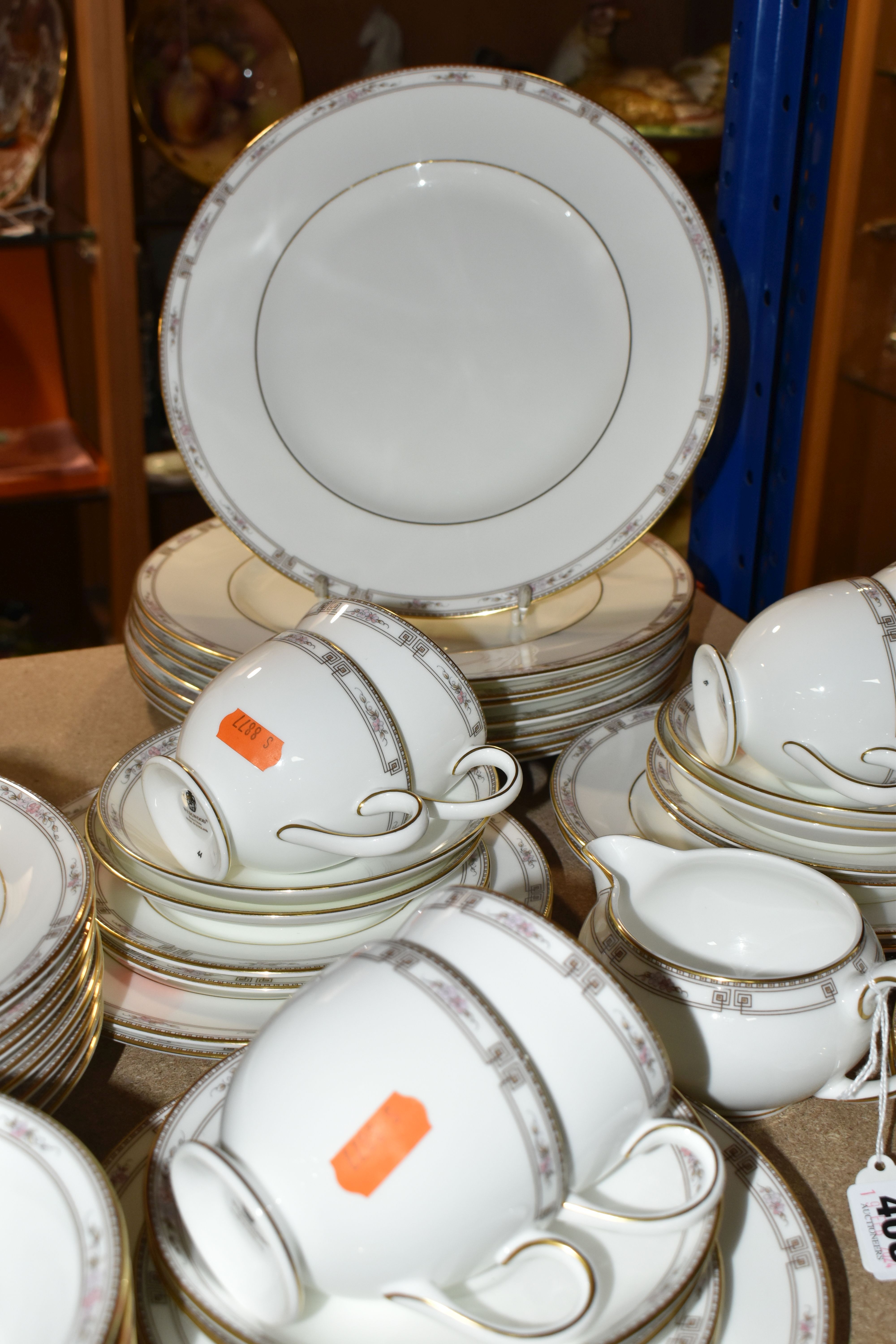 A WEDGWOOD 'COLCHESTER' PATTERN DINNER SERVICE, comprising a large oval meat plate, eight soup - Image 2 of 5