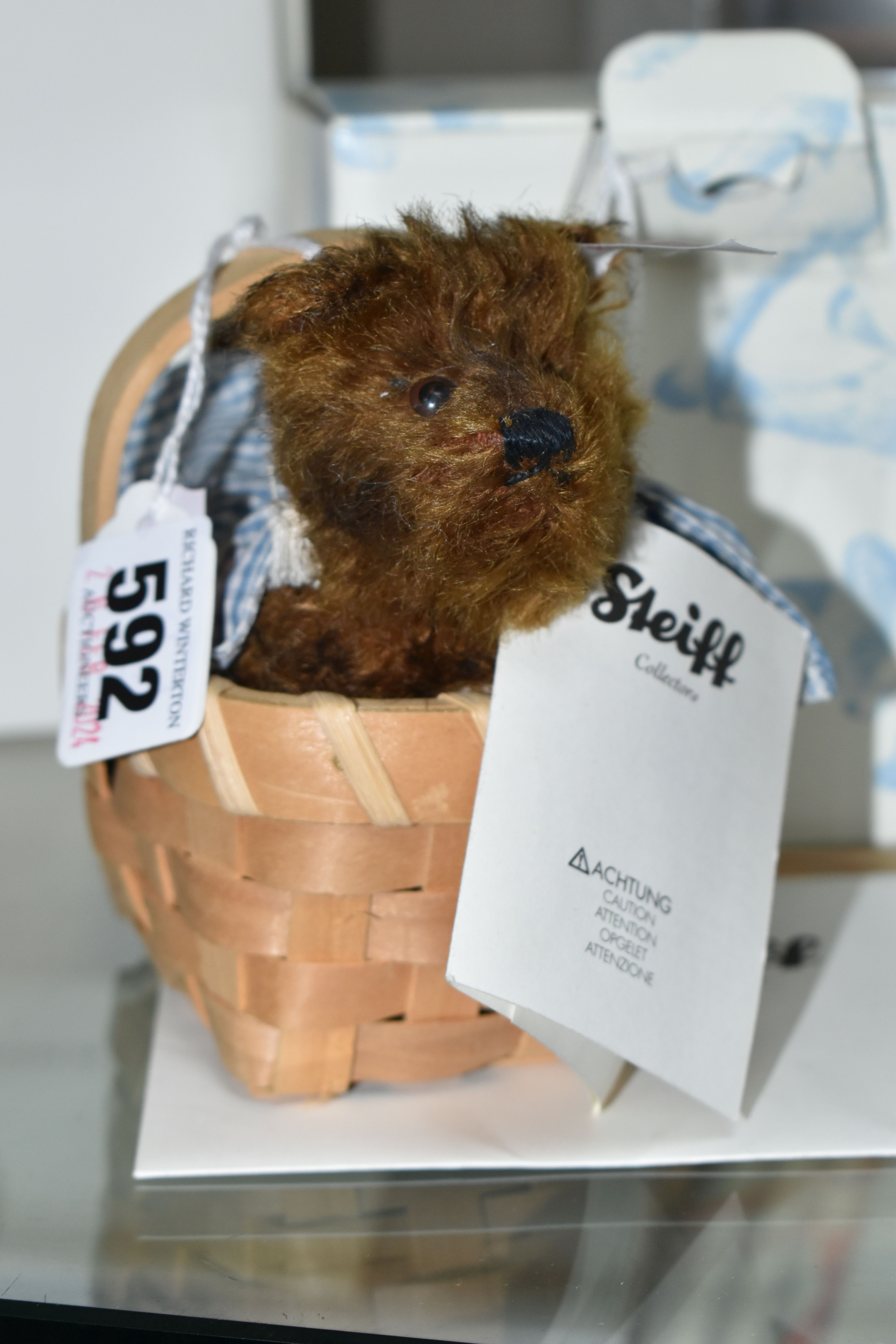 A BOXED STEIFF LIMITED EDITION TOTO, DOROTHY'S DOG FROM THE WIZARD OF OZ, no.682261, limited edition