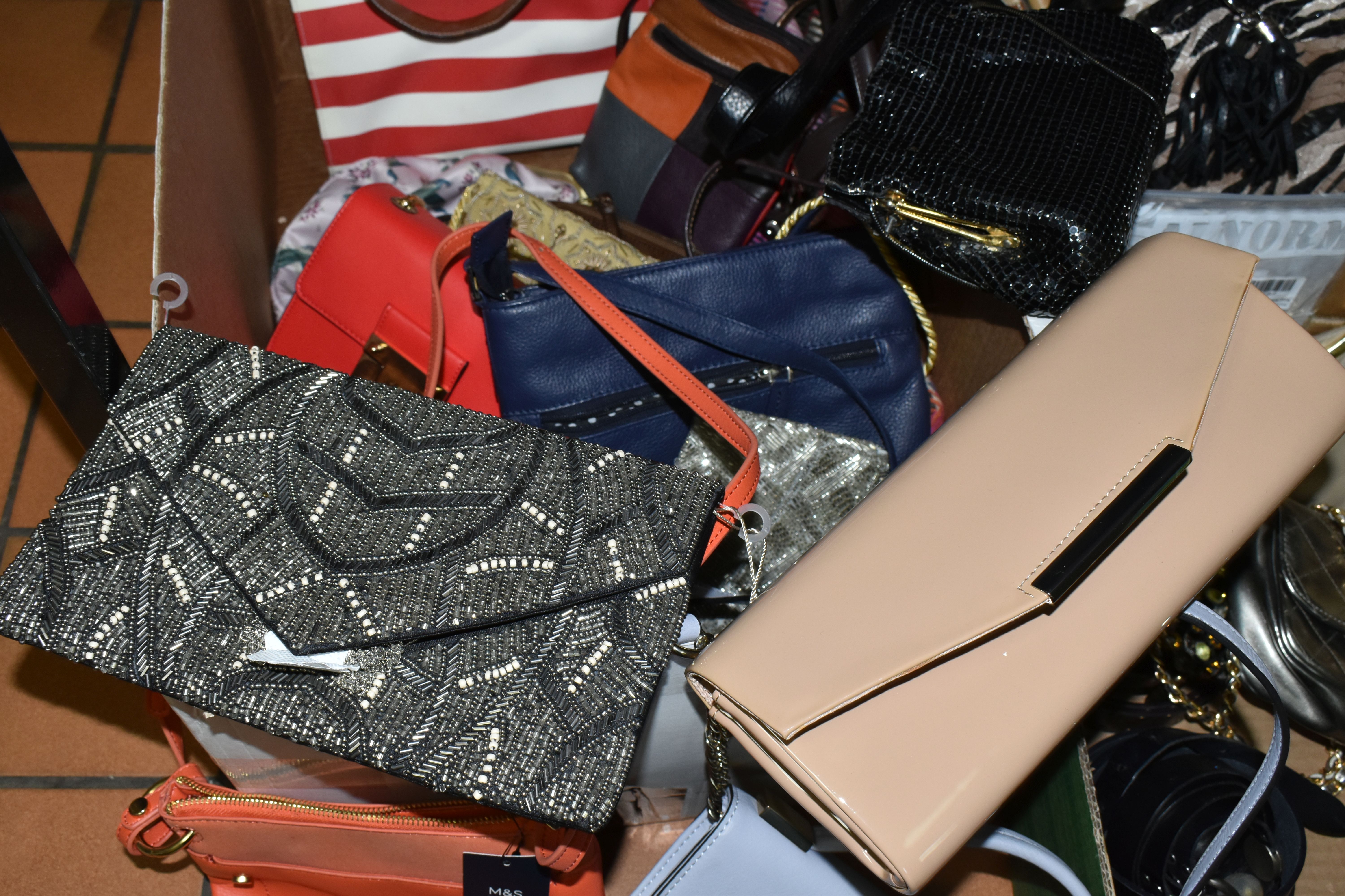 THREE BOXES OF LADIES' HANDBAGS, to include over thirty assorted day and evening bags, maker's names - Image 9 of 14