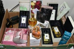 ONE BOX OF BOXED FRAGRANCES AND WOMEN'S TOILETRIES, to include Jo Malone 'Orange Blossom' bath