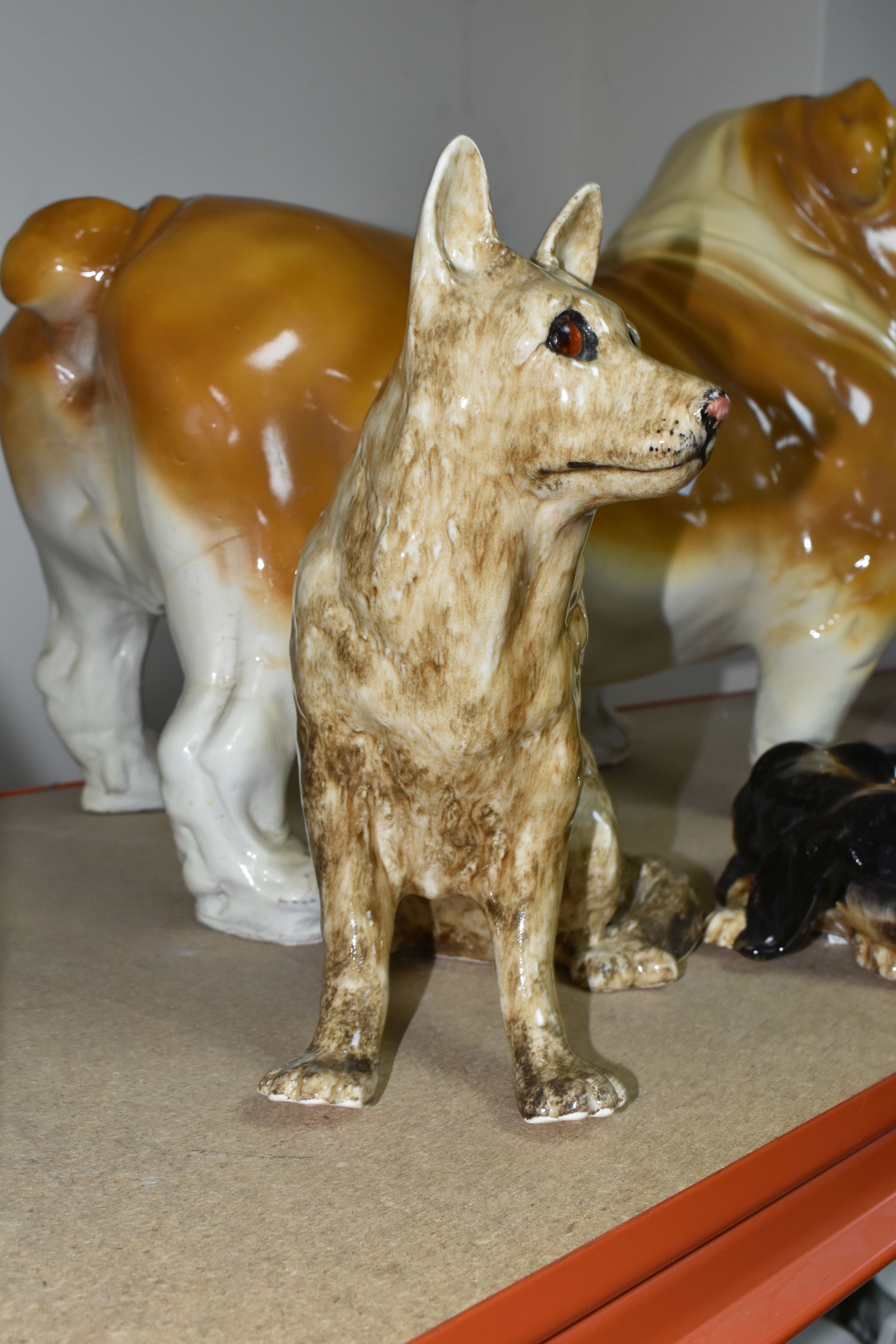 A GROUP OF CERAMIC DOGS, comprising two Winstanley dogs comprising an Alsatian and Dachshund, a - Image 3 of 6
