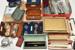 A BOX OF ASSORTED ITEMS, to include a delft trinket box, a 'State Express Cigarettes' cigarette box,